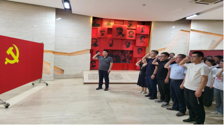 蘭州農發(fā)集團黨委開展“明黨紀 迎七一”主題黨日活動 (1)612.png